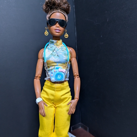 Custom Restyled Made To Move Yoga Barbie Doll - Picture 12 of 13